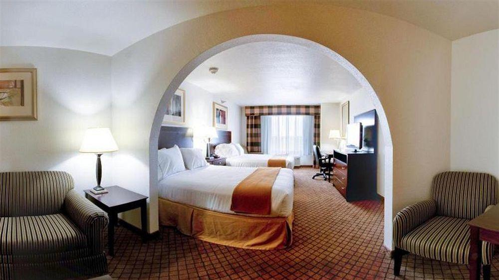 Holiday Inn Express Childress By Ihg Екстер'єр фото