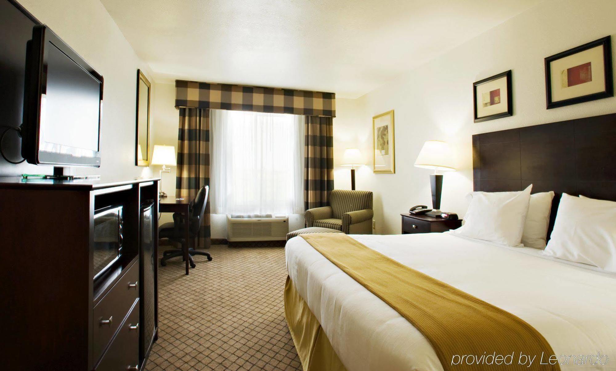 Holiday Inn Express Childress By Ihg Екстер'єр фото